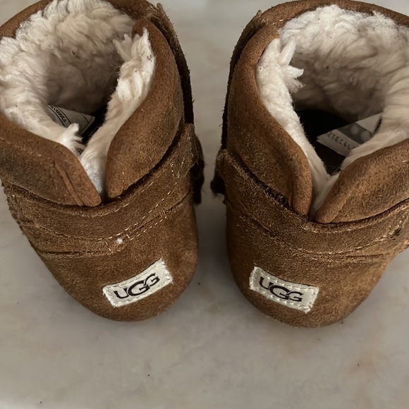 Baby Uggs - Picture 3 of 4